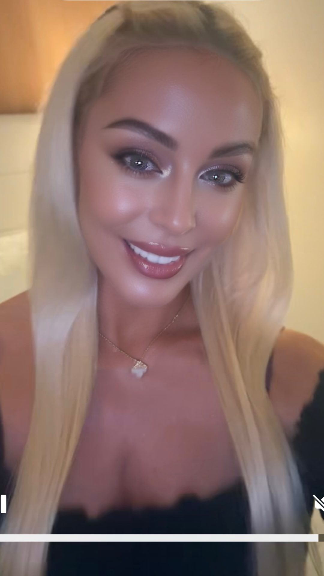 Blonde Seamless Clip-In